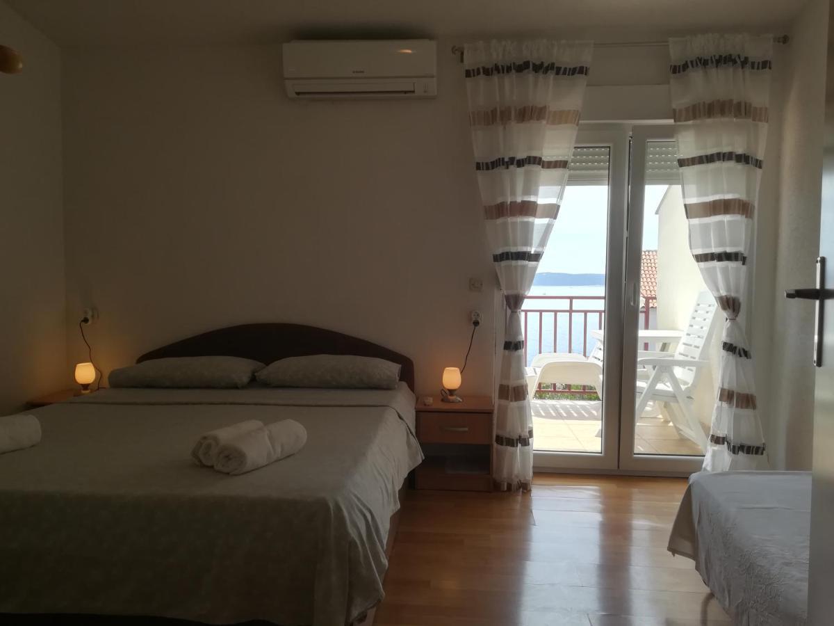 Apartman Lidija Ciovo トロギール エクステリア 写真