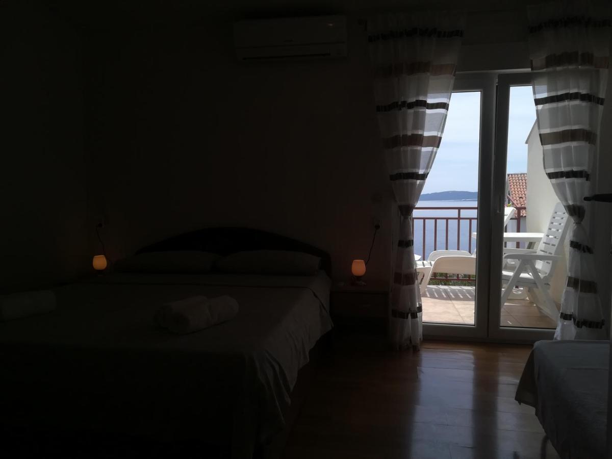 Apartman Lidija Ciovo トロギール エクステリア 写真