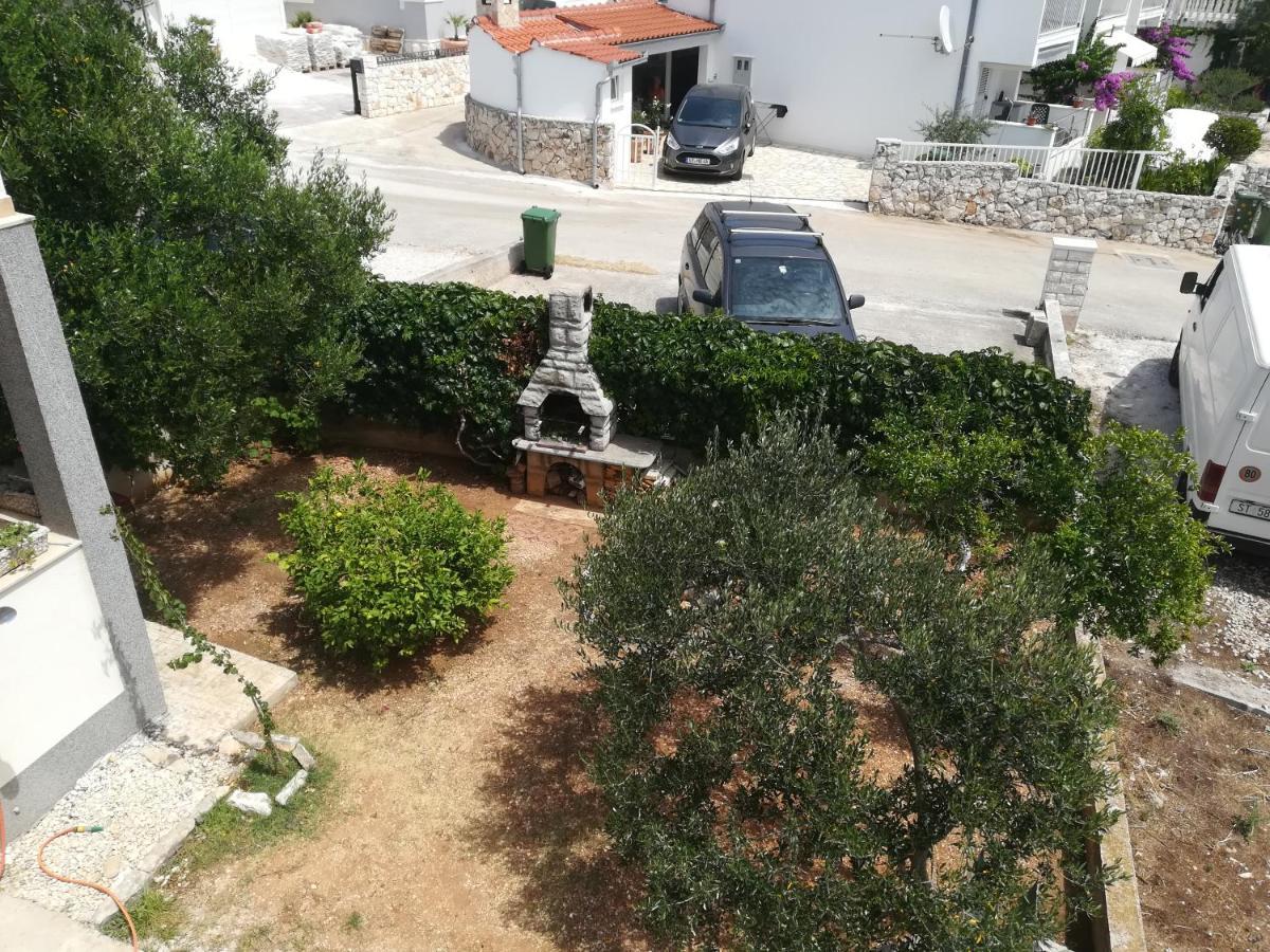 Apartman Lidija Ciovo トロギール エクステリア 写真