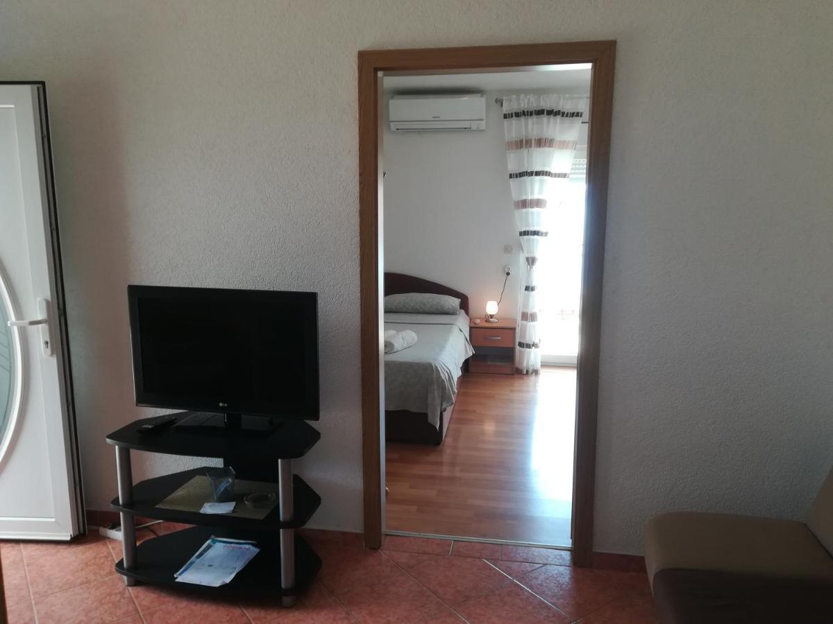 Apartman Lidija Ciovo トロギール エクステリア 写真