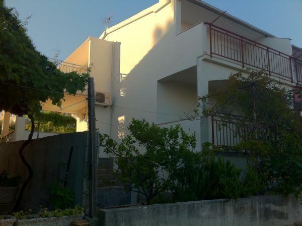 Apartman Lidija Ciovo トロギール エクステリア 写真